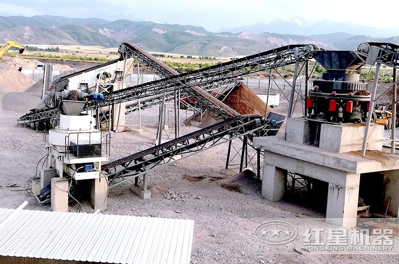 花崗巖生產線現場，圓錐破和制砂機